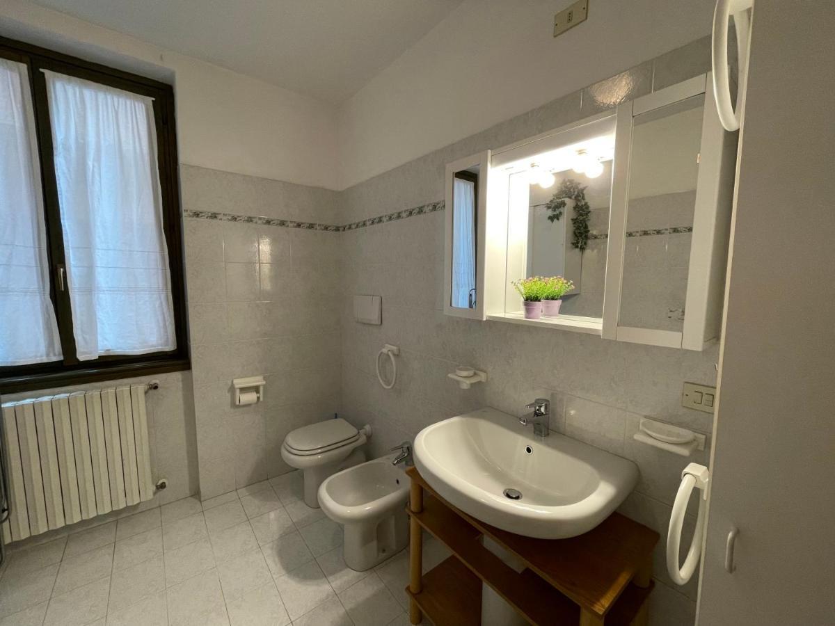 Cozy Apartment With Private Parking On Domaso'S Lakeside - Larihome A09 Esterno foto